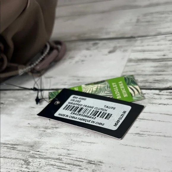 Badgley Mischka Taupe Wrapped Frame Clutch Shoulder Bag with Chunky Mauve Chain - Picture 5 of 10